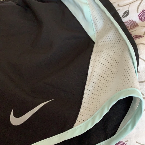 Nike Dri-Fit athletic shorts - Picture 3 of 3